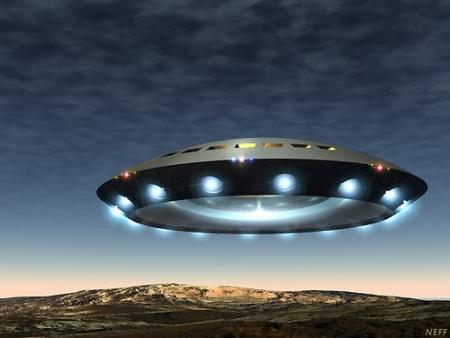 Extra terrestres: Y croyez vous;moi un peu sceptique, mais image superbe de nuit ; cette soucoupe lumière contrastées; et qui éclairent la terre: image superbe; et qui porte à réflexion et à réfléhir!
