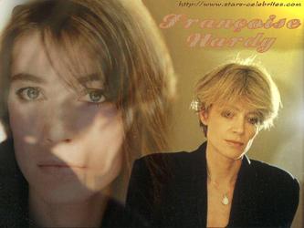 Françoise Hardy:chanteuse tjours succès;voix j'aime bien;chansons superb nostalgie;elle aime l'astrologie!!!