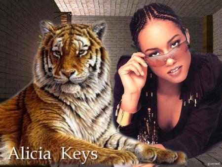 belle photo: femme plutot jolie et Son Tigre La Protège!!Alicia Keys!!