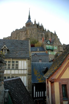 Je sais ps si vs connaissez Moi non,parait il beau:la Bretagne la mer l'air plus frais que dns le Sud Le Mont St Michel Belle vue,joli village belle &eacute;glise ��j'aimerai d'ailleur y aller