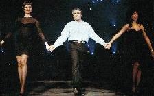 rE Bonsoir�en concert Michel sardou et ses choristes musiciens jeux de lumi&egrave;re  Beaux spectacle je vs assure je l'ai vu et &ccedil;a en vau le d&eacute;placement Belle voix belles lumi&egrave;res musique vraiment bea