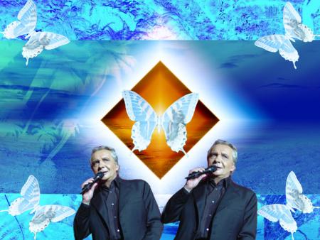 Qu'il est charmant:Michel Sardou L&agrave;�chante en concert sans doute, Avc fond bleu ciel Les papillons Nature,Douceur Amour Tendresse, superb cett photo�� BONNE NUIT DOUX REVES  A demain Marie-andr&eacute;e