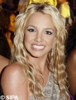 Photo tte r&eacute;cente de Brithney Spears: bien belle, souriante ravissante,  ses cheveux blonds �  BONNE JOURNEE �  A  Bient&ocirc;t   & mil bizous &&