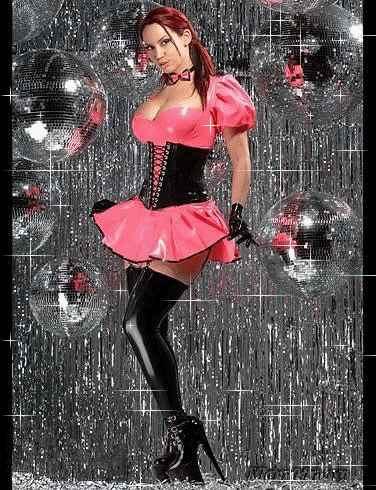 BONJOUR, Sous fond de pluie derri&egrave;r la vitre une jeune femme, en robe lingerie Rose Noir, Sexy,et ses cuissardes nOIRES? dES bOULES gris noirs font Penser au Disco ��je vais partir au travail, le coeu