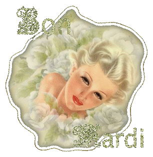 Une belle femme  visage doux fin  Superbe beaux, yeux, blancs ses cheveux, roses fourrure, tout en blanc,pr venir vs souhaiter UN BON MARDI�image pleine de fraicheur de Puret&eacute; de Joie �