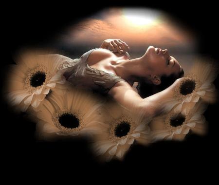 Femm belle se repose r&ecirc;ve �Pense,  calme corps et mental, et pense &agrave; l'Amour &agrave; la Vie �entour&eacute;e de belle fleurs blanc cr&egrave;me et un beau soleil orang&eacute; bleu derrii&egrave;re l'ECLAIRE dans la Nuit �ce