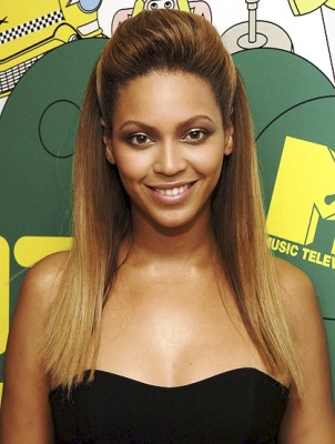 Superbe souriante,  la Chanteuse BEYONCE ��  beau visage��