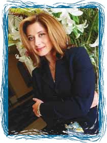 Bie  belle et souriante Lara Fabian��  belles chansons �  belle voix &&