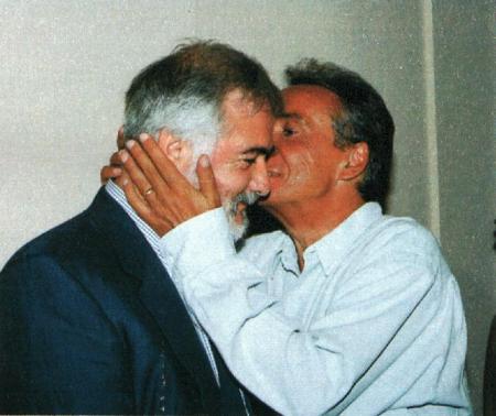 En complicit&eacute; : michel Sardou  avec  un ami  qu'il affectionne : Jean-Claude Brialy ; un grand aussi  du  monde Artistique ��