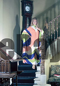 uNE Horologe   Cr&eacute;a =Modern' EVAY  et pr ns Montrer tjours aussi belle,restera dns nos M&eacute;moires: DALIDA �� 