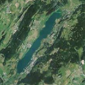 Vue a&eacute;rienne ; lac   la campagne   les roches,  verdure,  c'est joli aussi   de voir  la terre,  les paysages  Vu du Ciel �� h&eacute;licopt&egrave;re!!  &&