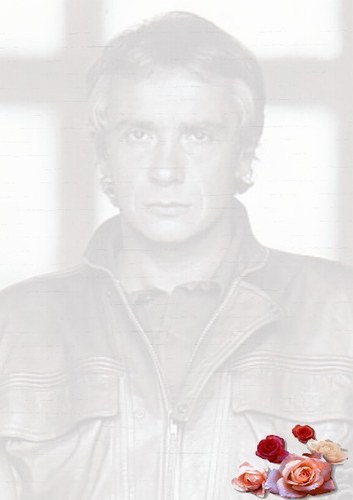 eN TRANSPARENCE, Michel sardou, et fleurs,  orne la photo oRIGINAL !!