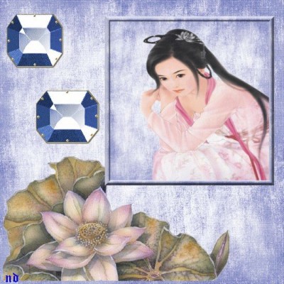 Jeune belle femme : japonaise ou chinoise, Noir ses cheveux, Rose sa robe ou tenue�  sous fond bleu, des diamants transparents, fleurs, tout cela est Doux� ces contrastres joli au Regard� Je vs souhai
