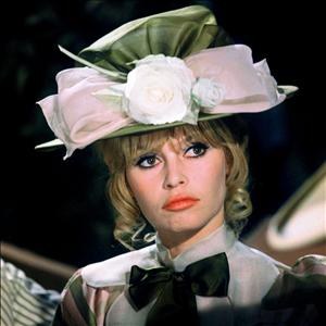 Brigitte Bardot  jeune dans anciens films, mais qui ne perd pas de ride; elle &eacute;tait belle et l&agrave; sur cette photo �