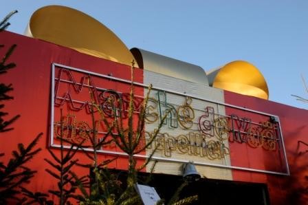 Entr&eacute;e et Banni&egrave;re  Sapin  du March&eacute; de Noel &agrave; Montpellier, sur la Place de la Com&eacute;die !  Vous connaissez ?? &